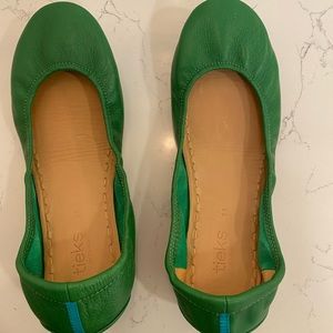 Gently worn Tieks. Grass Green color